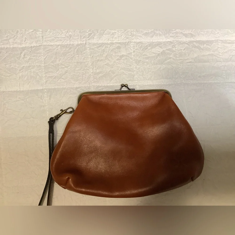Patricia Nash Kiss-lock savena wristlet